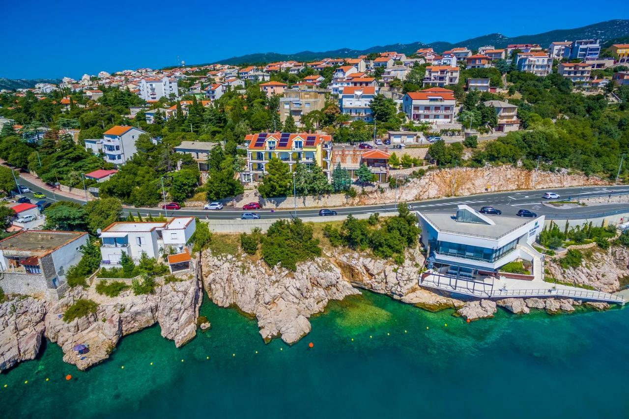 Palace Paulina Luxury Residence Novi Vinodolski Exterior foto